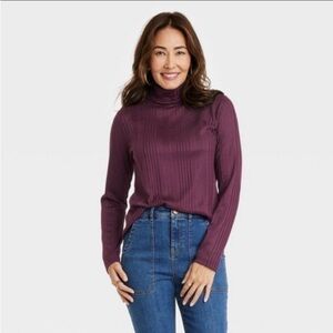 Knox Rose Long
Sleeve Turtleneck Top